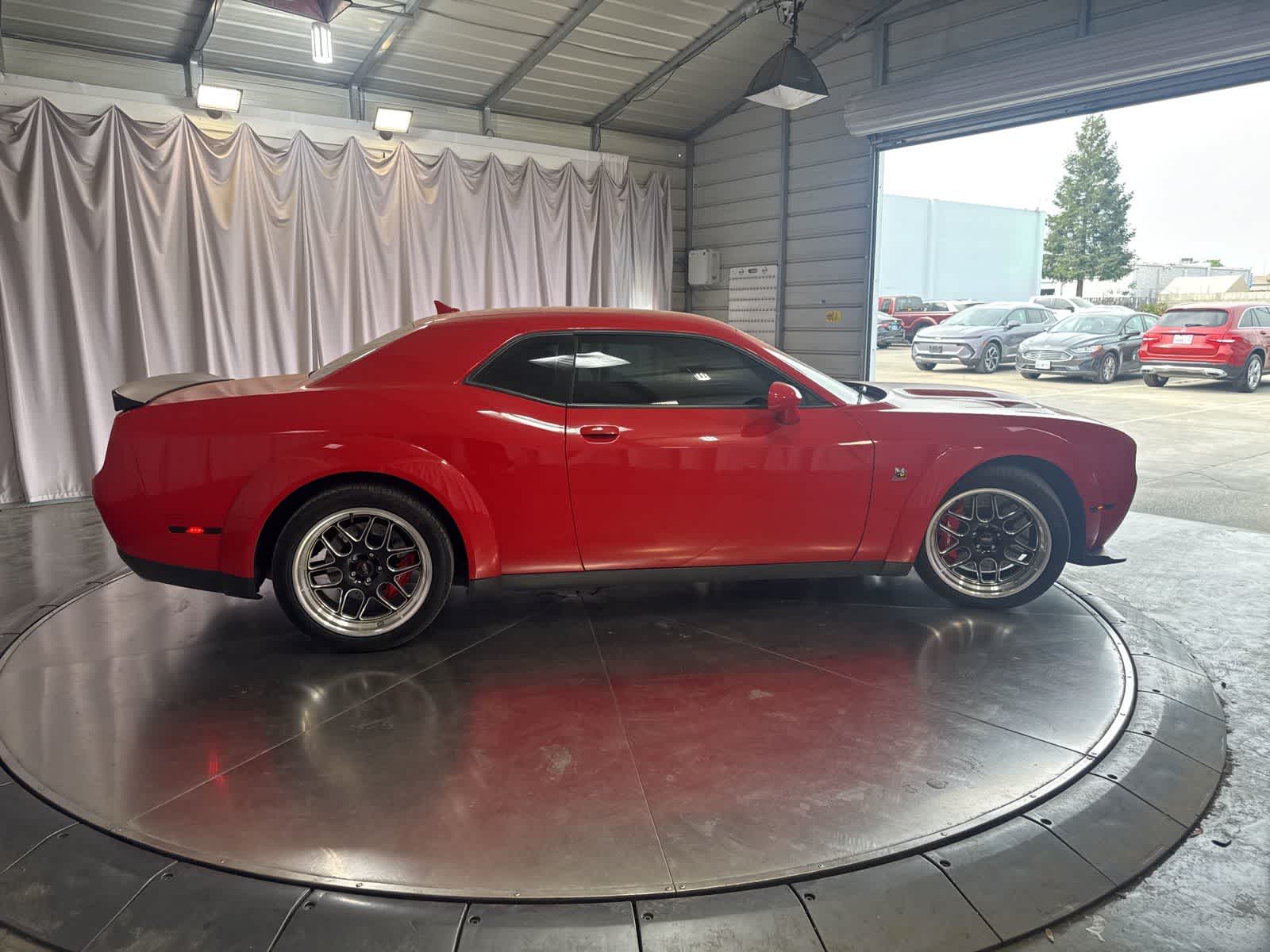 Thumbnail: 2022 Dodge Challenger - 4