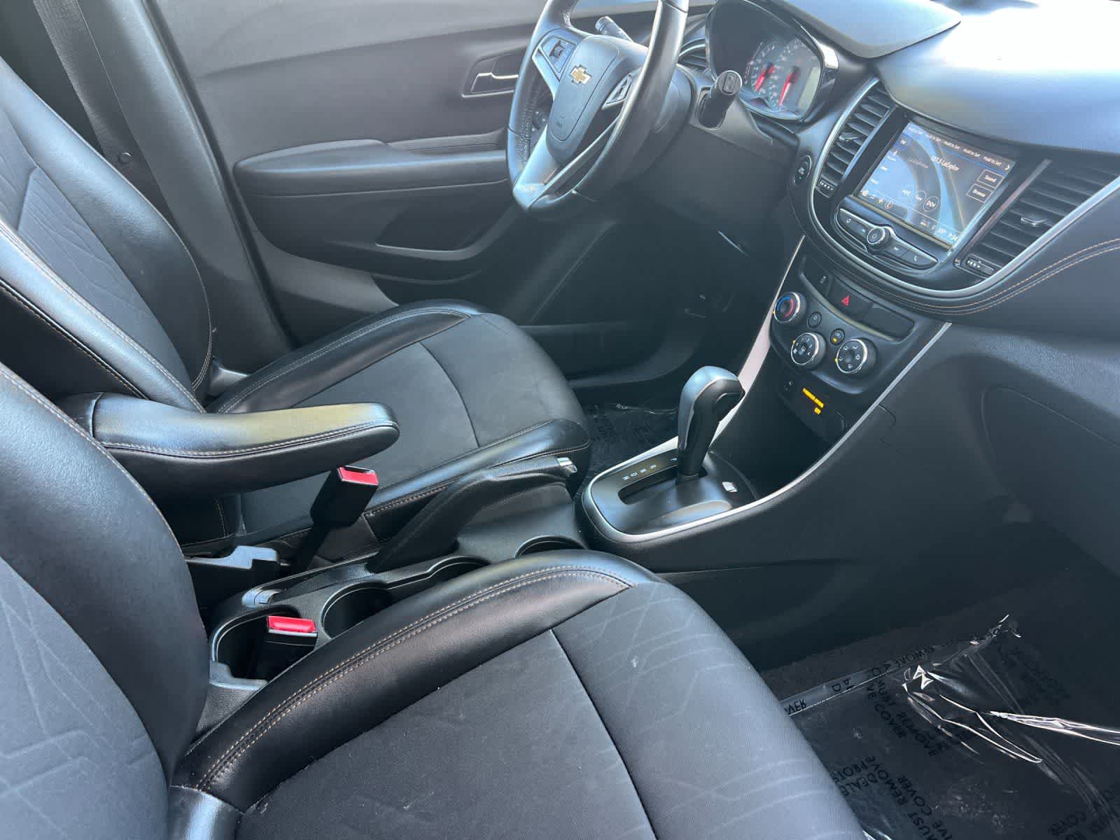 Thumbnail: 2018 Chevrolet Trax - 17