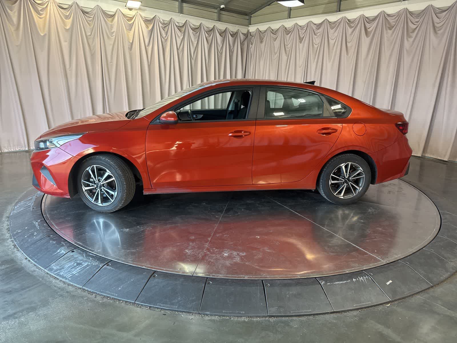 2023 Kia Forte LXS photo 3