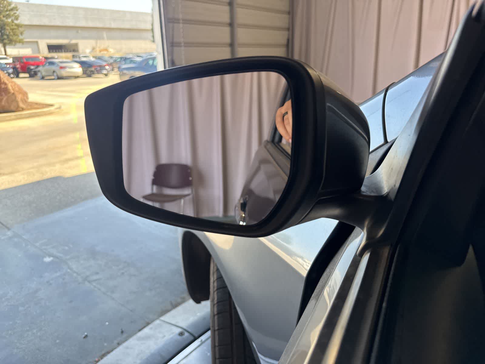 Thumbnail: 2018 Nissan Versa - 17