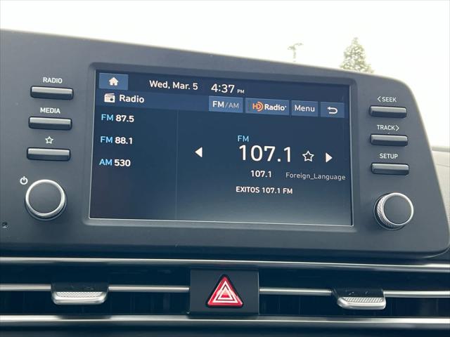 2025 Hyundai Elantra Blue 17