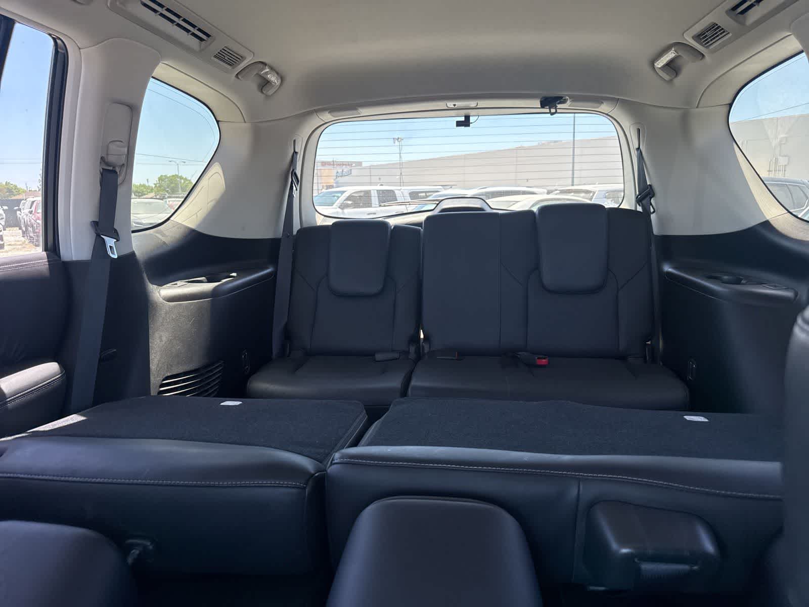 Thumbnail: 2016 INFINITI QX80 - 19