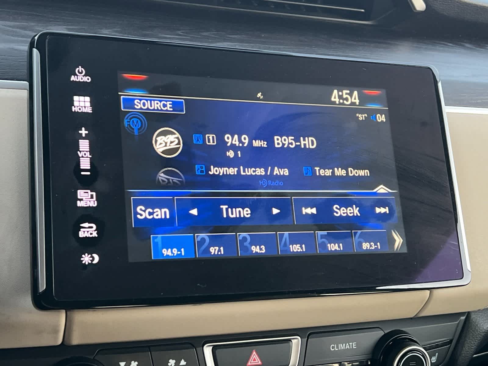 Thumbnail: 2019 Honda Clarity - 18