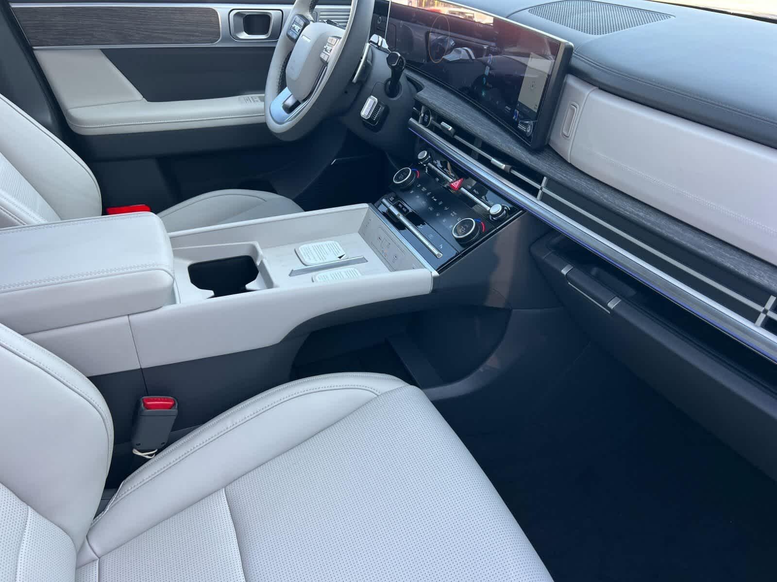 Thumbnail: 2026 Hyundai Santa Fe - 17