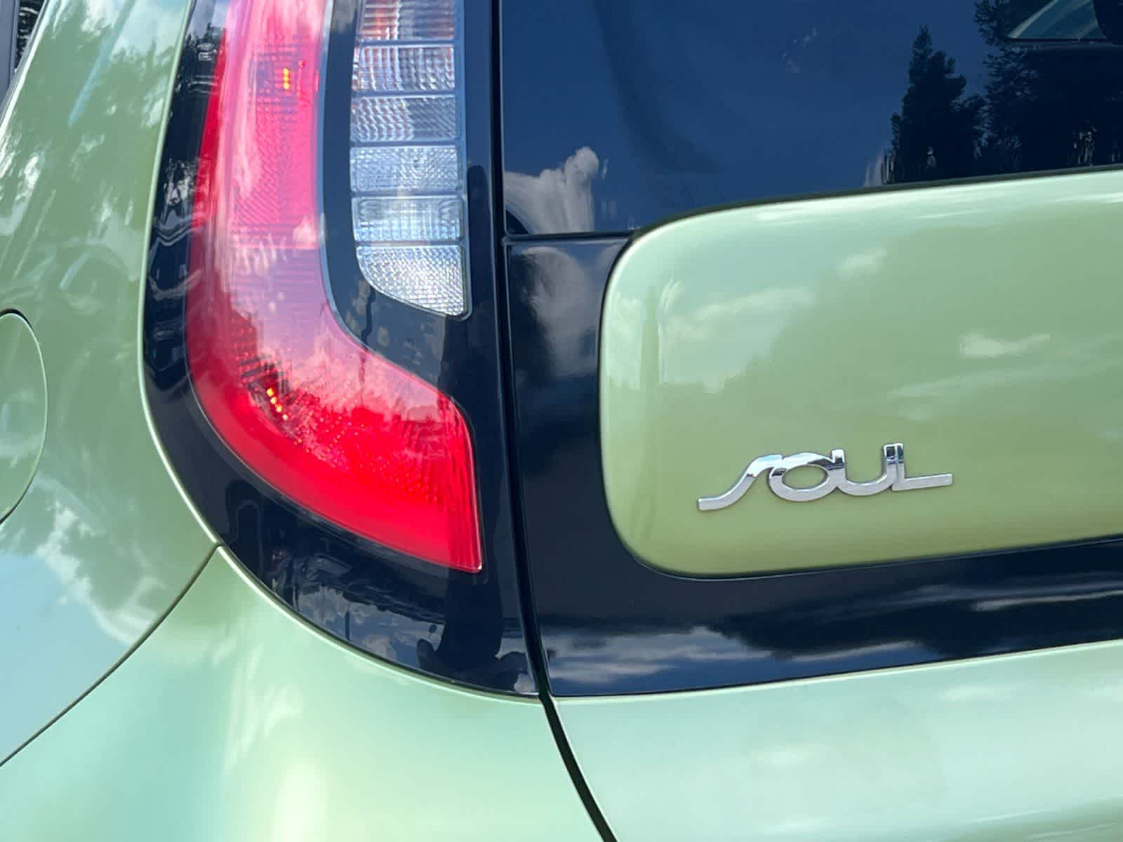 Thumbnail: 2017 Kia Soul - 25