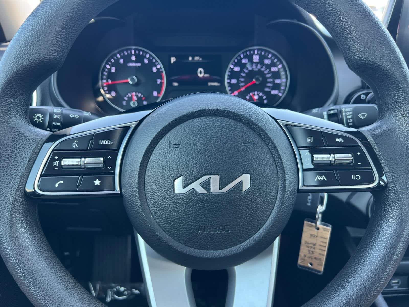 Thumbnail: 2023 Kia Forte - 21