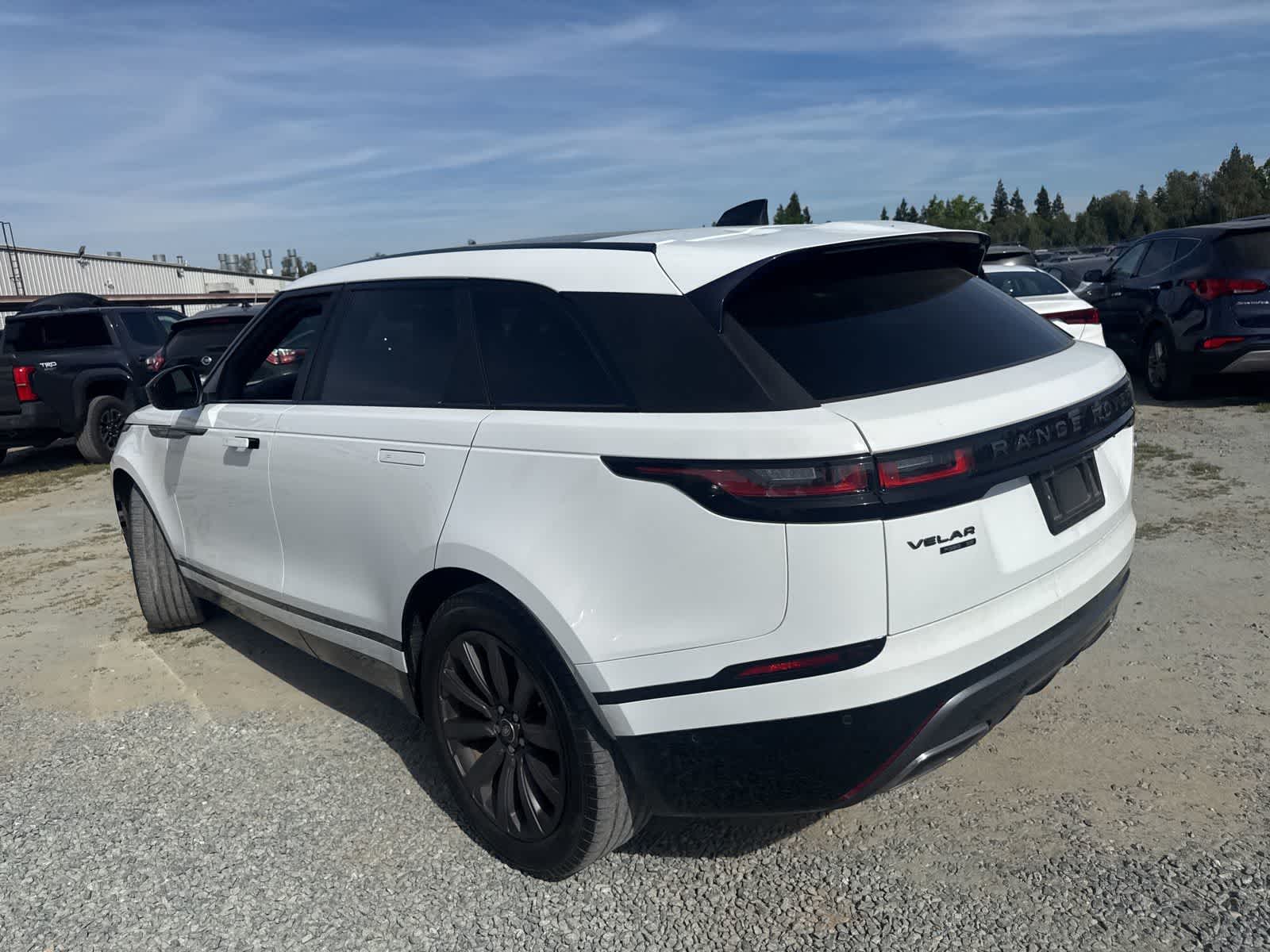 2018 Land Rover Range Rover Velar P380 SE R-Dynamic photo 6
