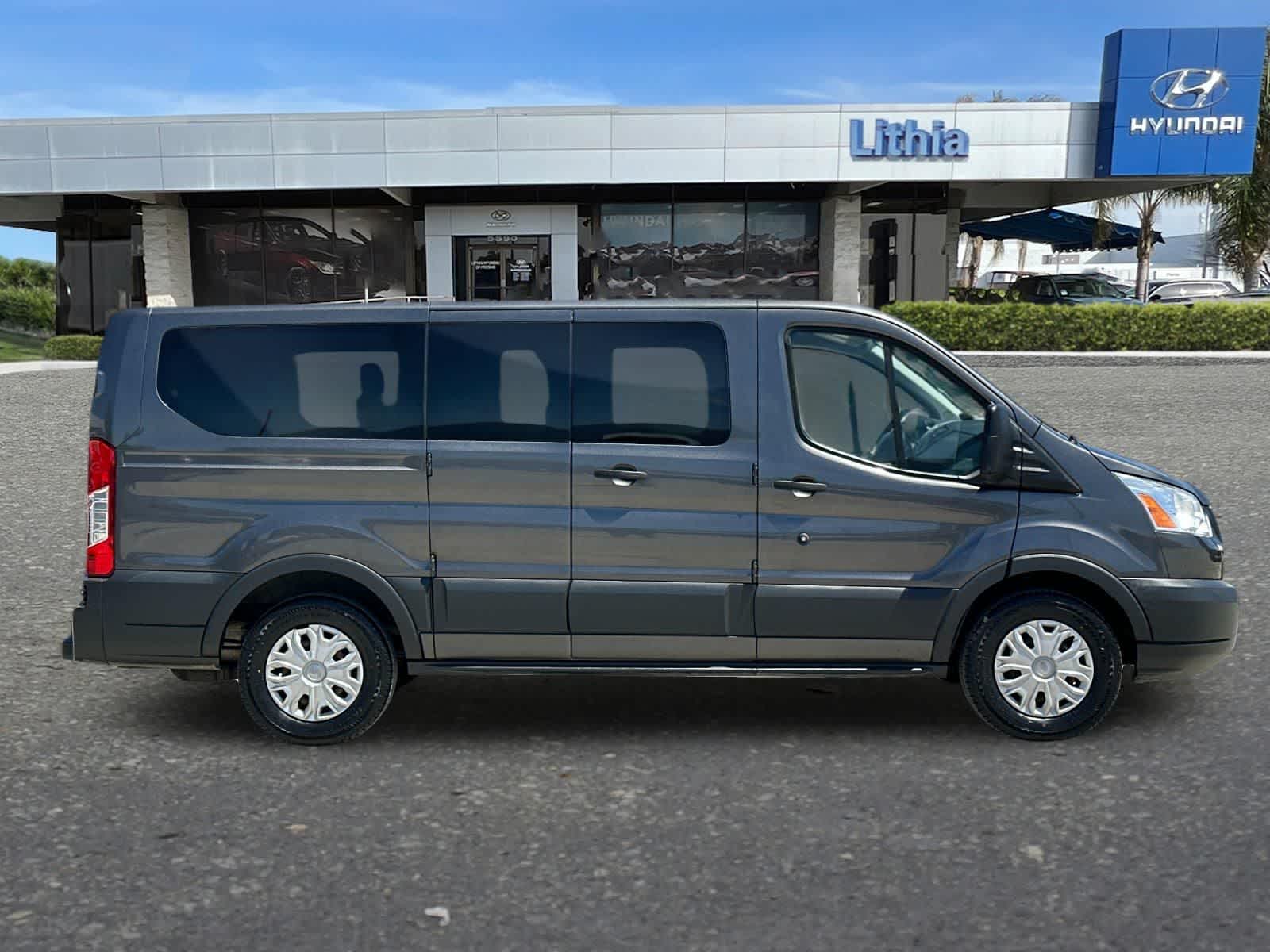 Thumbnail: 2017 Ford Transit Series - 9