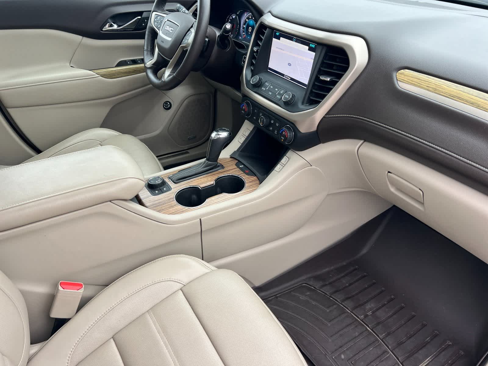 Thumbnail: 2017 GMC Acadia - 17