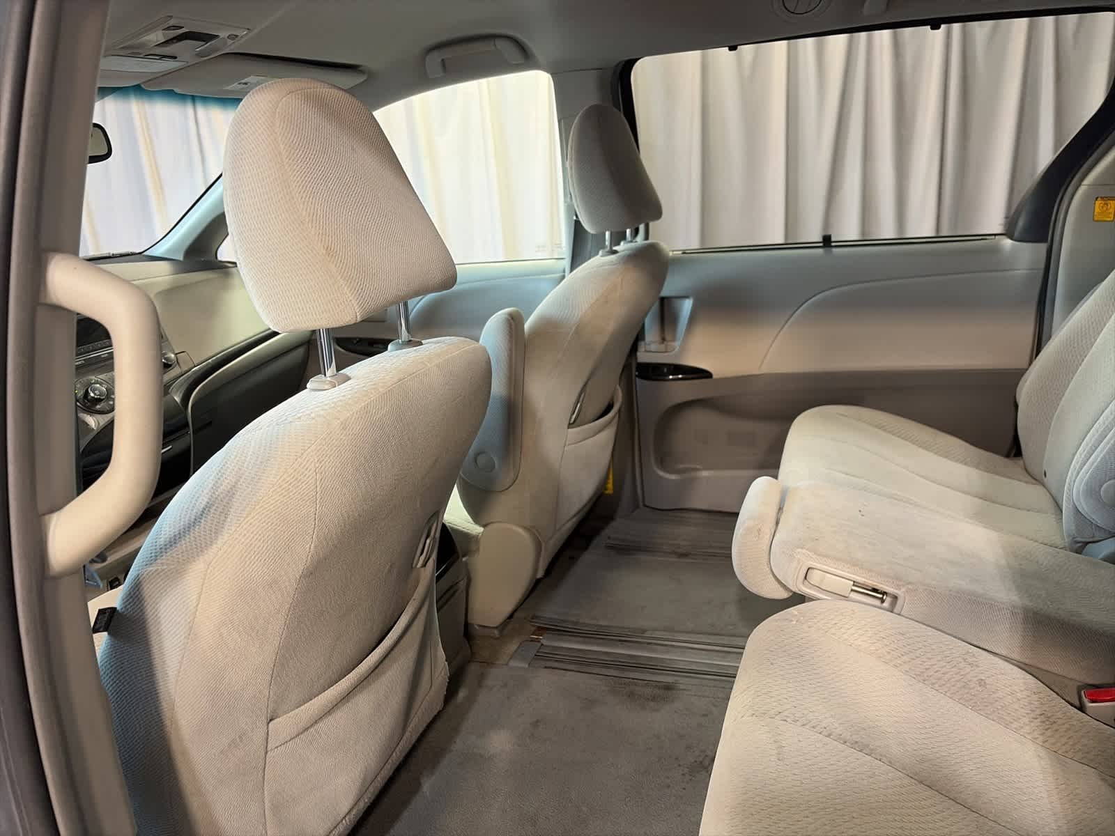 Thumbnail: 2012 Toyota Sienna - 16