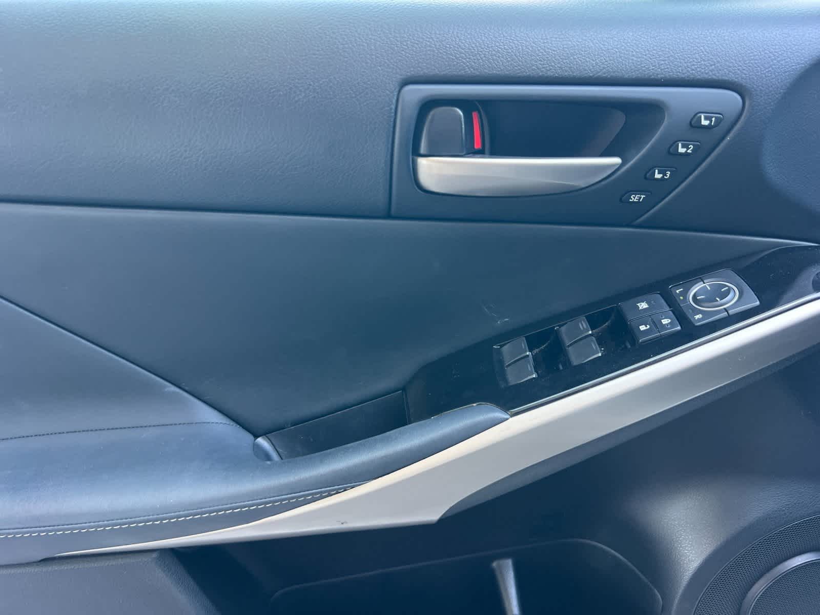 Thumbnail: 2019 Lexus IS - 12