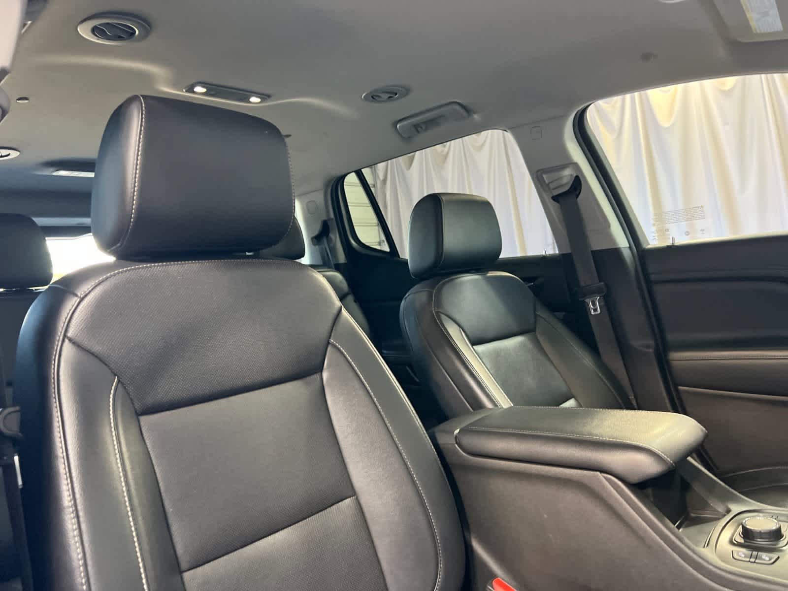 Thumbnail: 2023 GMC Acadia - 18