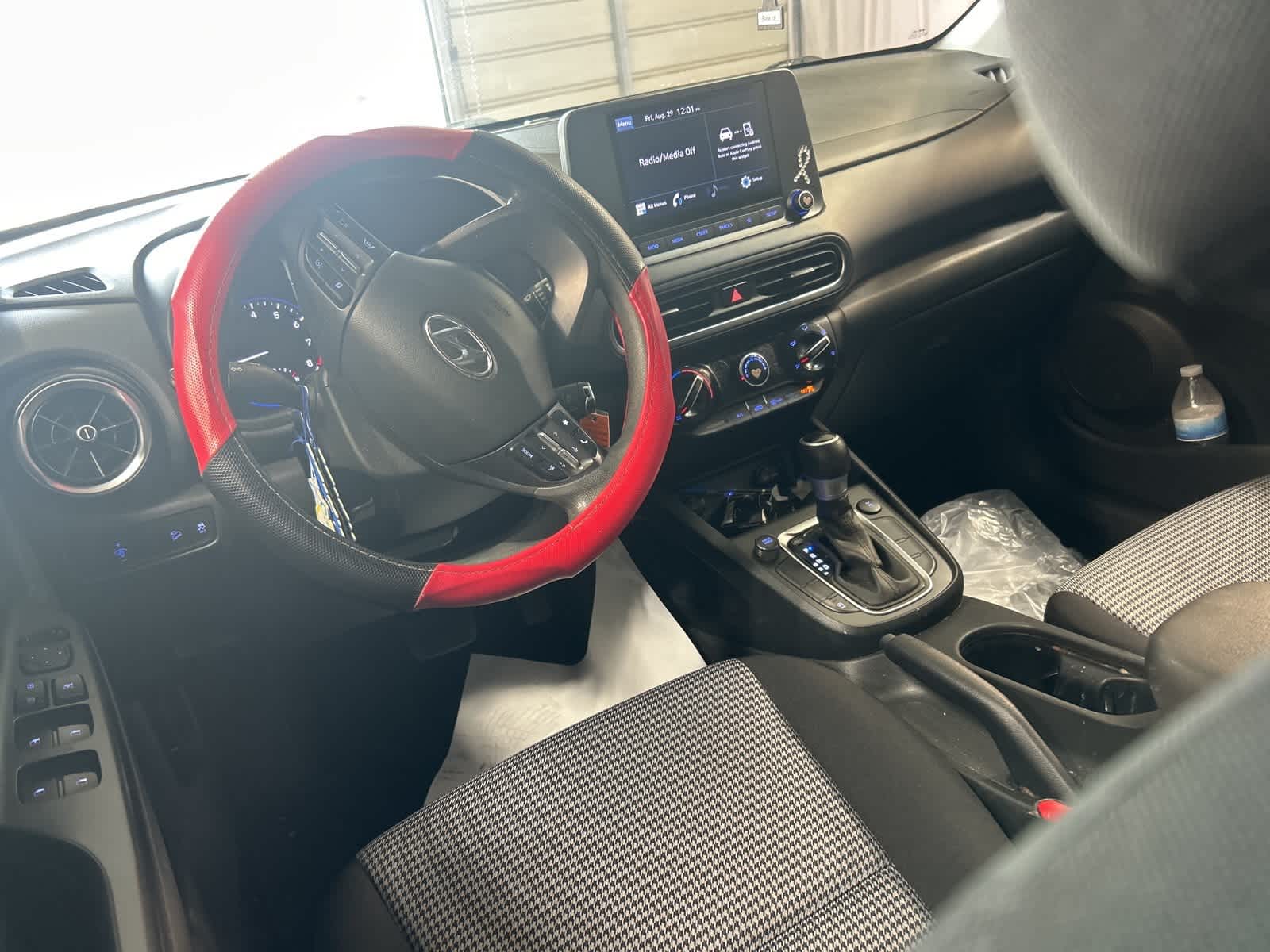 Thumbnail: 2022 Hyundai Kona - 22