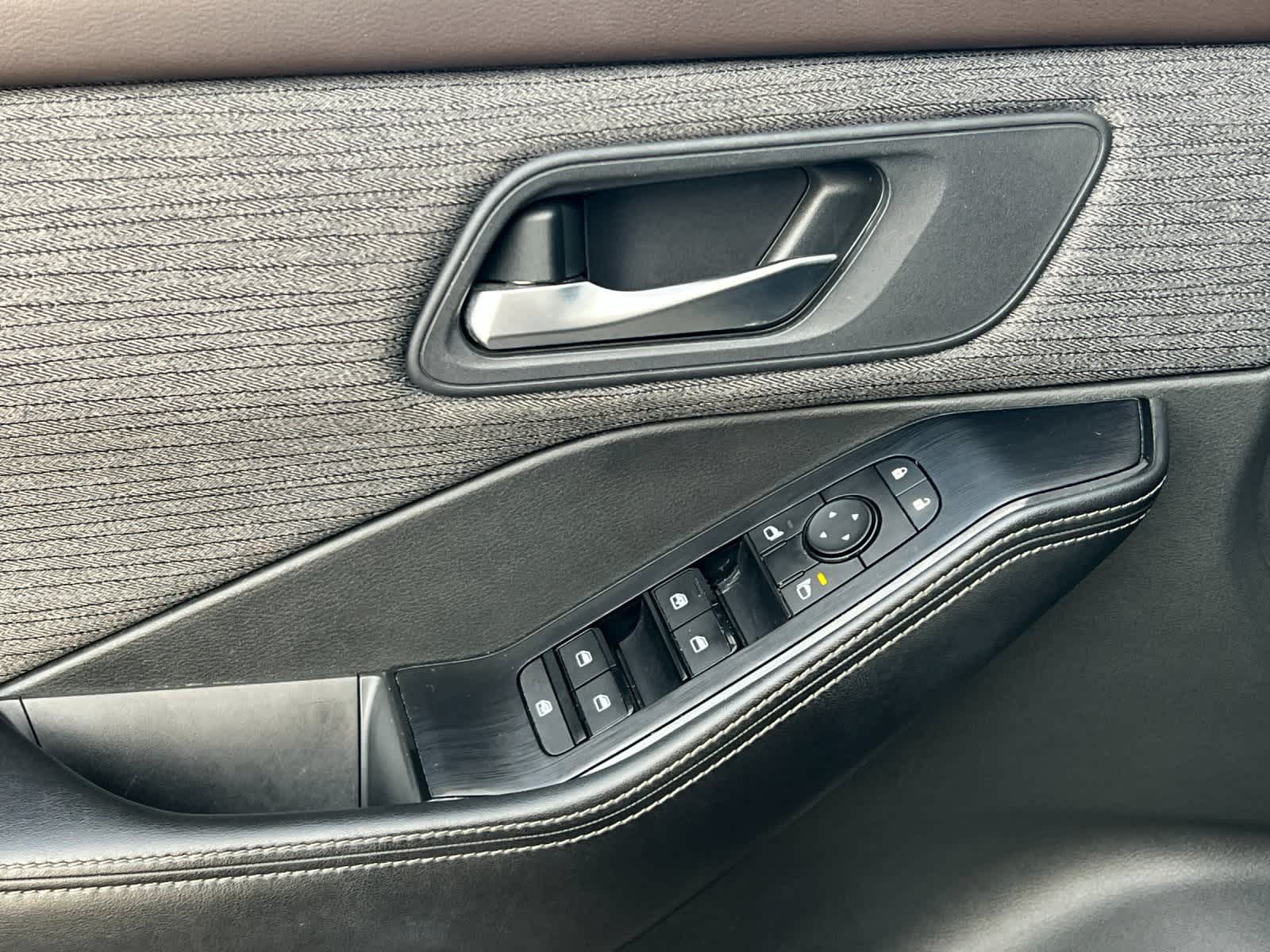 Thumbnail: 2022 Nissan Rogue - 13