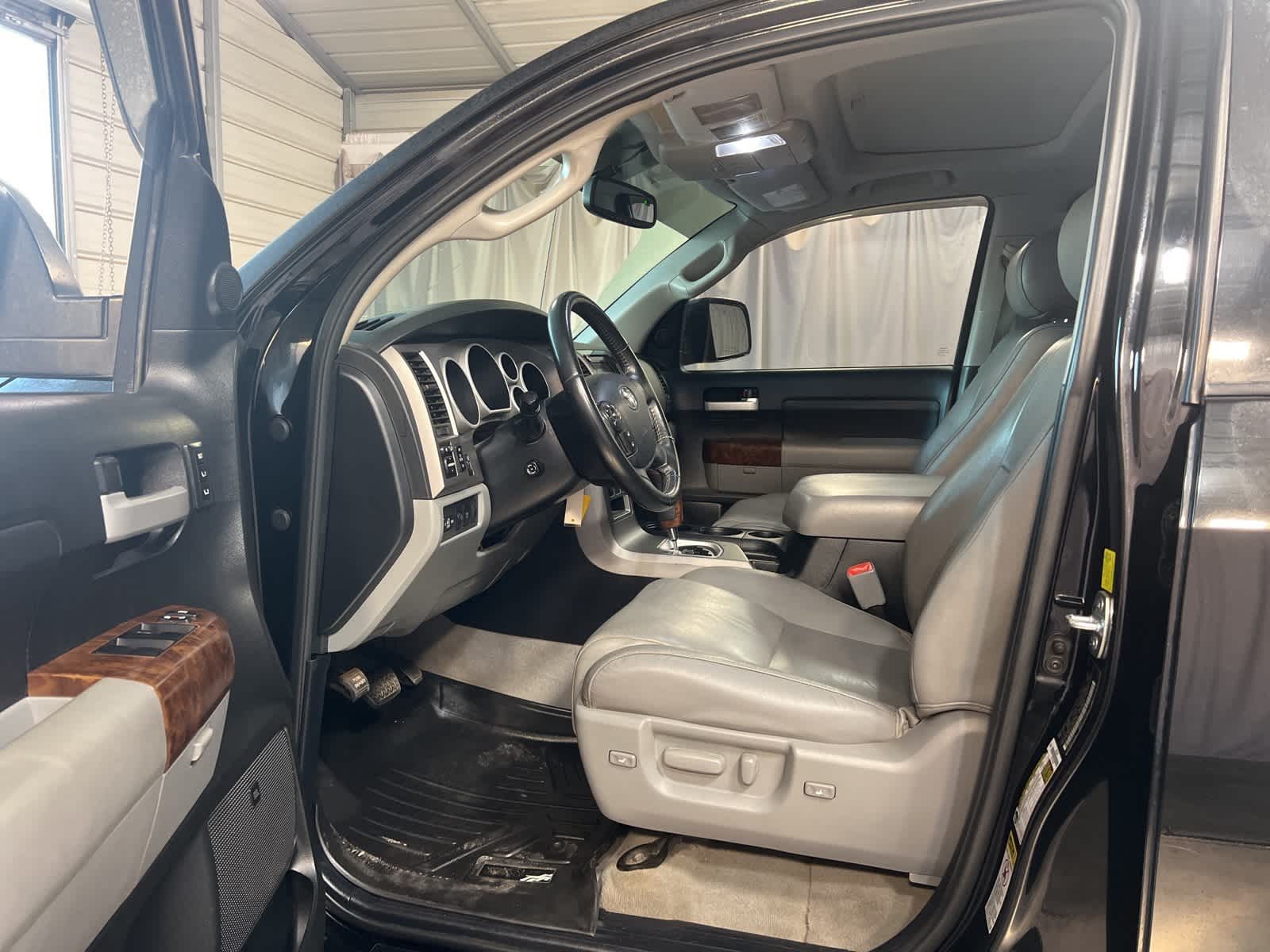 Thumbnail: 2011 Toyota Tundra - 20