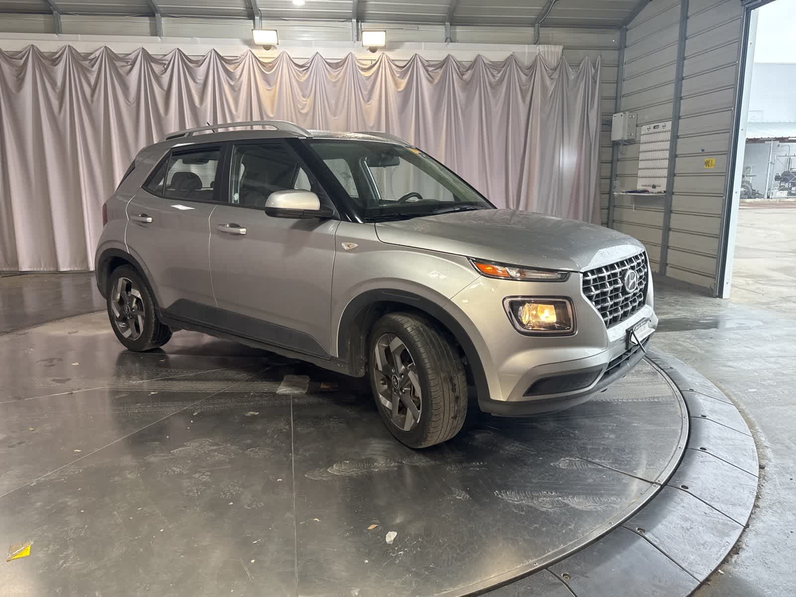 Thumbnail: 2023 Hyundai Venue - 3