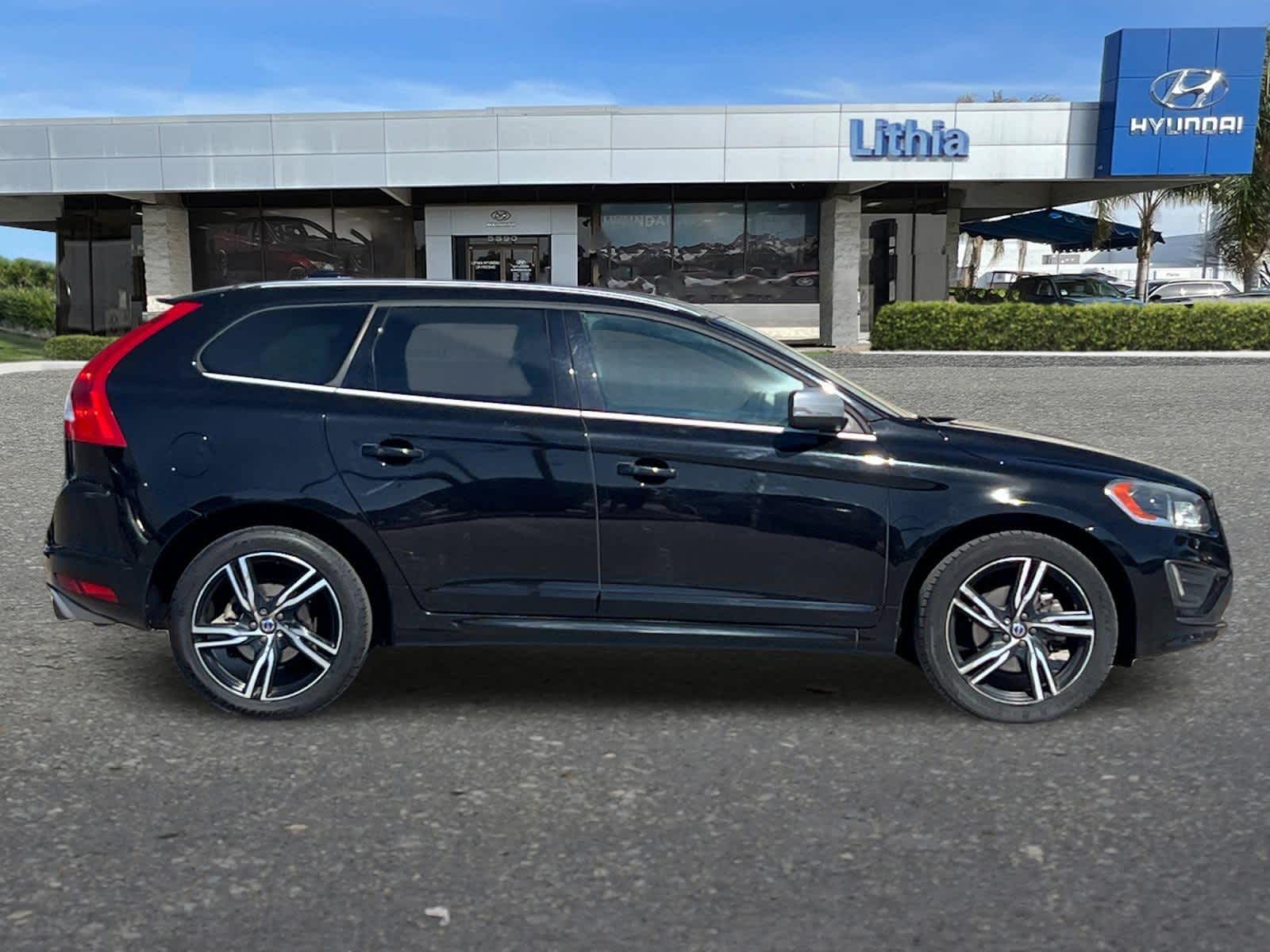 Thumbnail: 2017 Volvo XC60 - 9