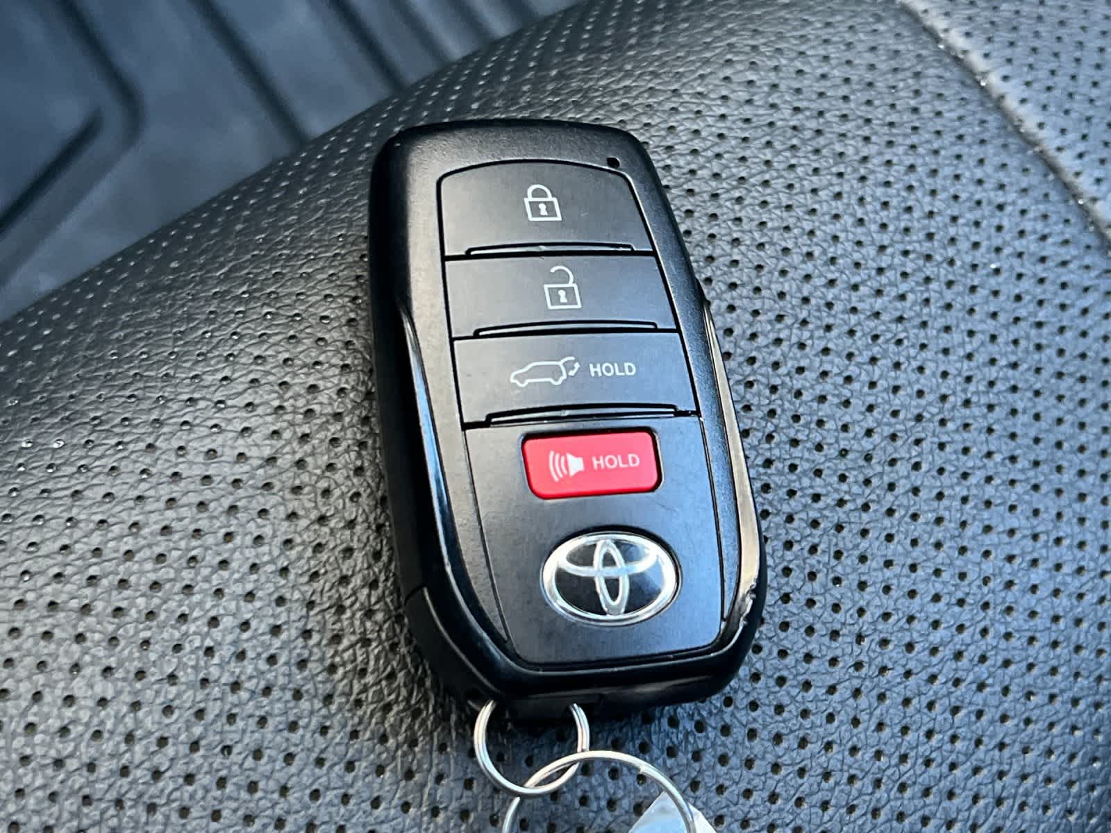 Thumbnail: 2024 Toyota Highlander - 28