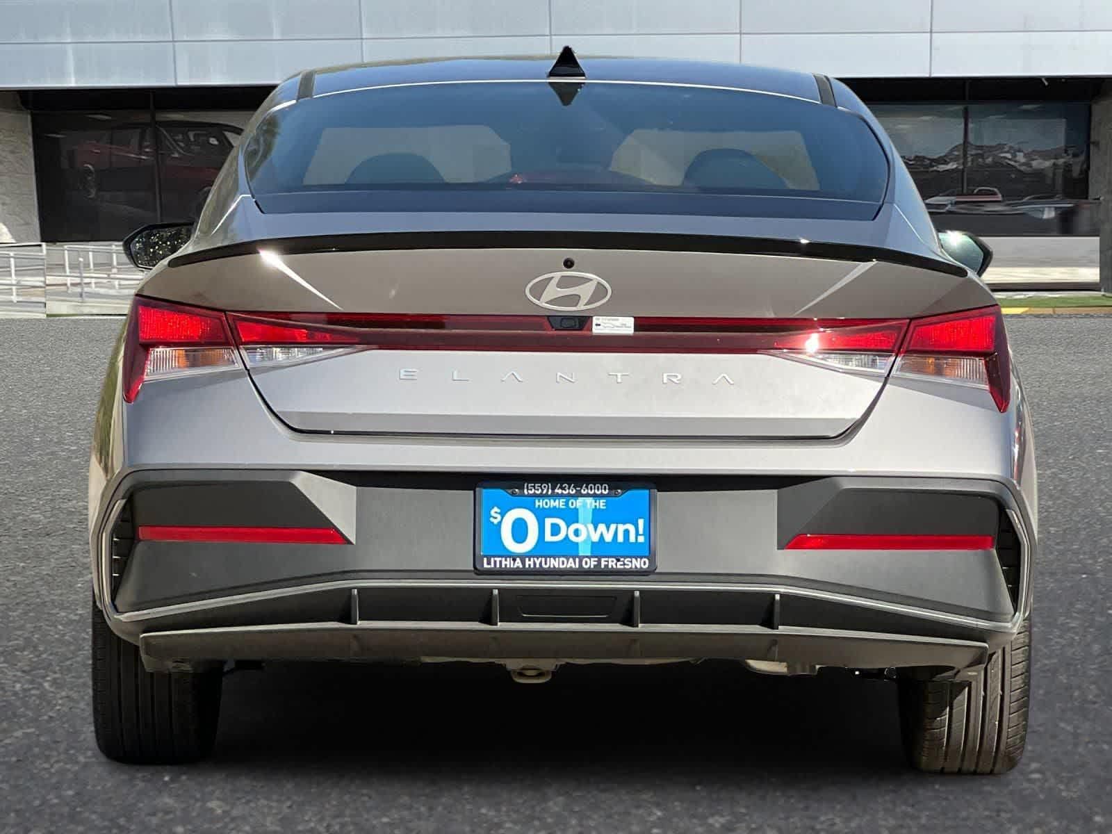 2025 Hyundai Elantra SEL - Photo 7