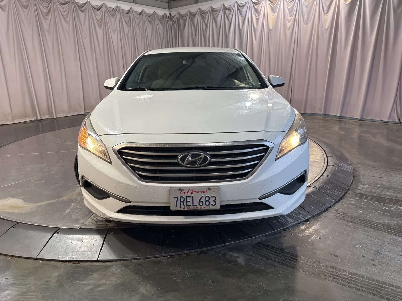 2016 Hyundai Sonata SE photo 2