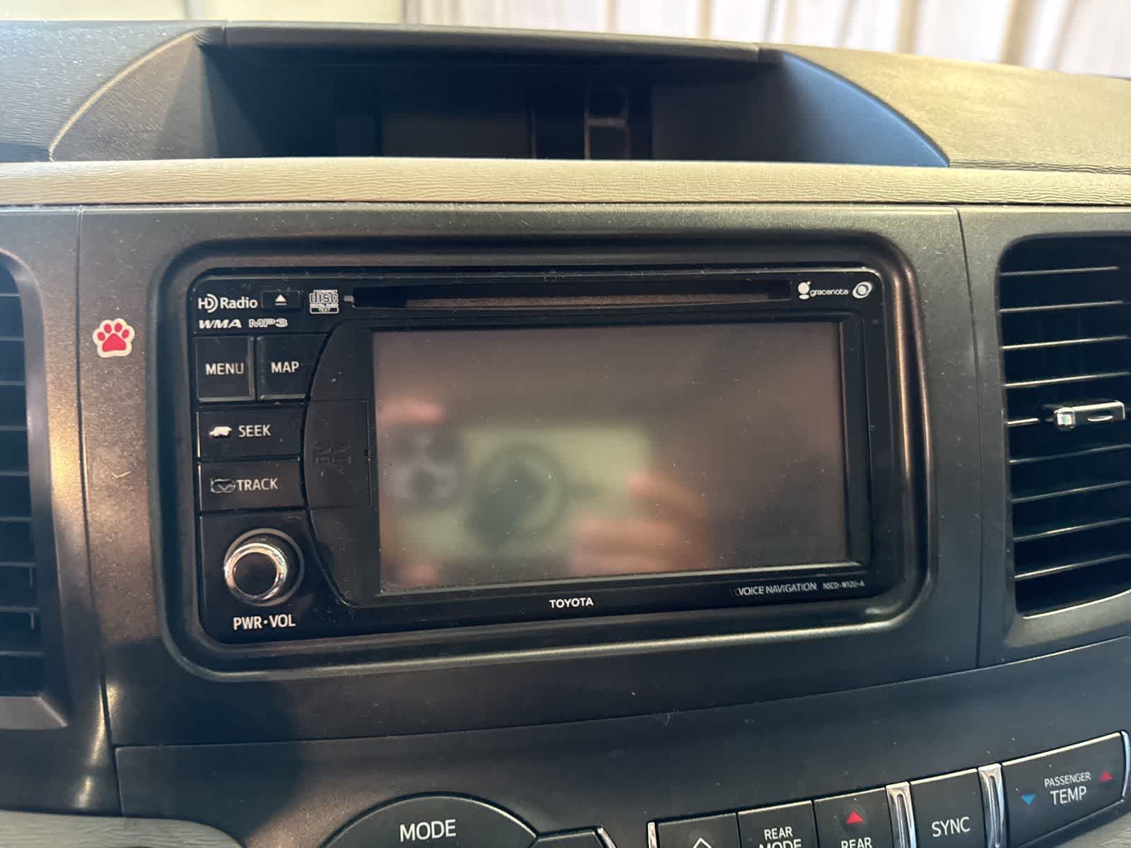 Thumbnail: 2014 Toyota Sienna - 24