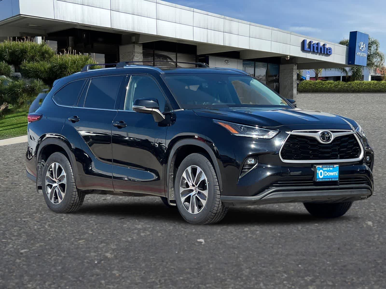 Thumbnail: 2021 Toyota Highlander - 10