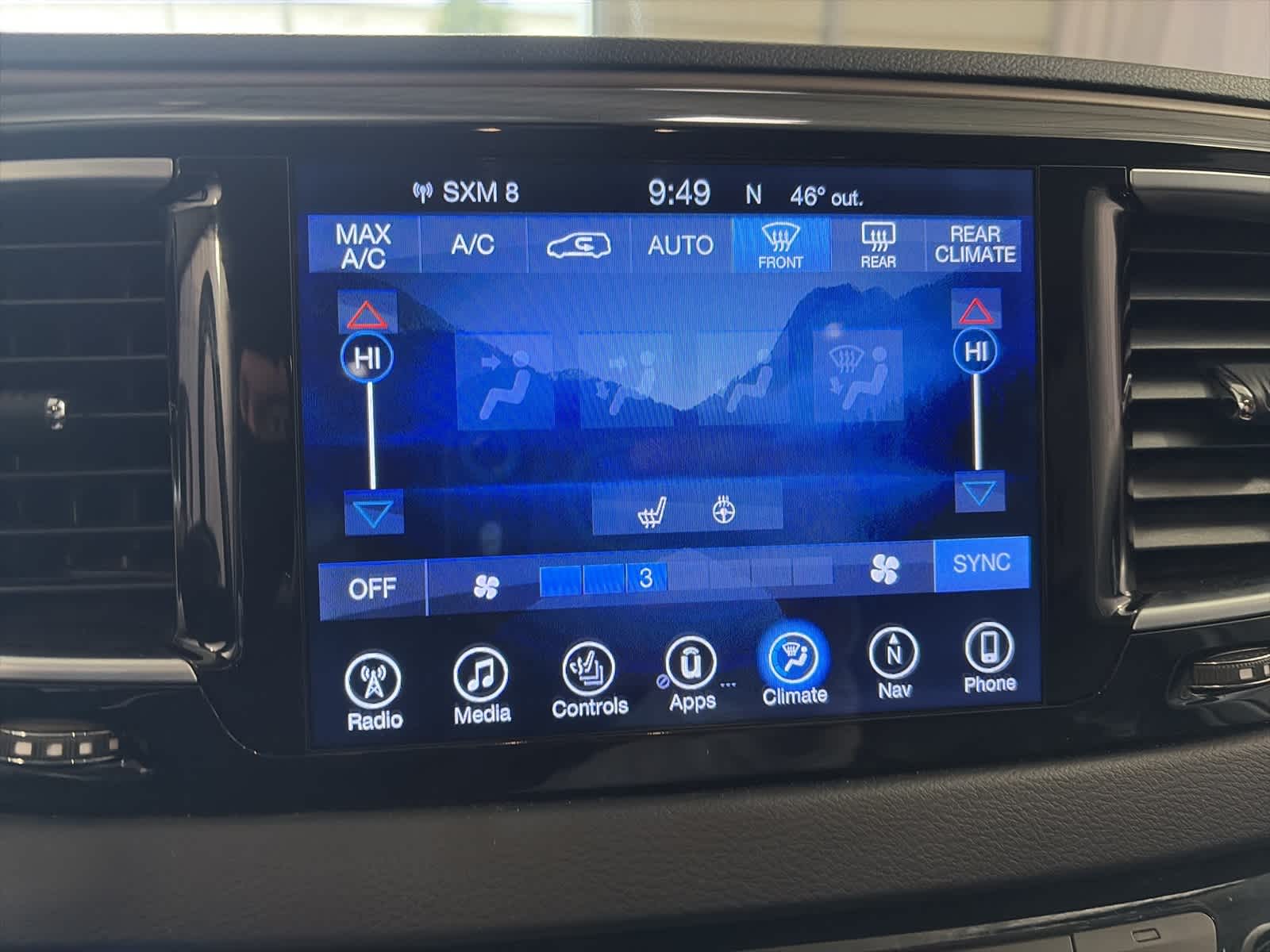 Thumbnail: 2017 Chrysler Pacifica - 25