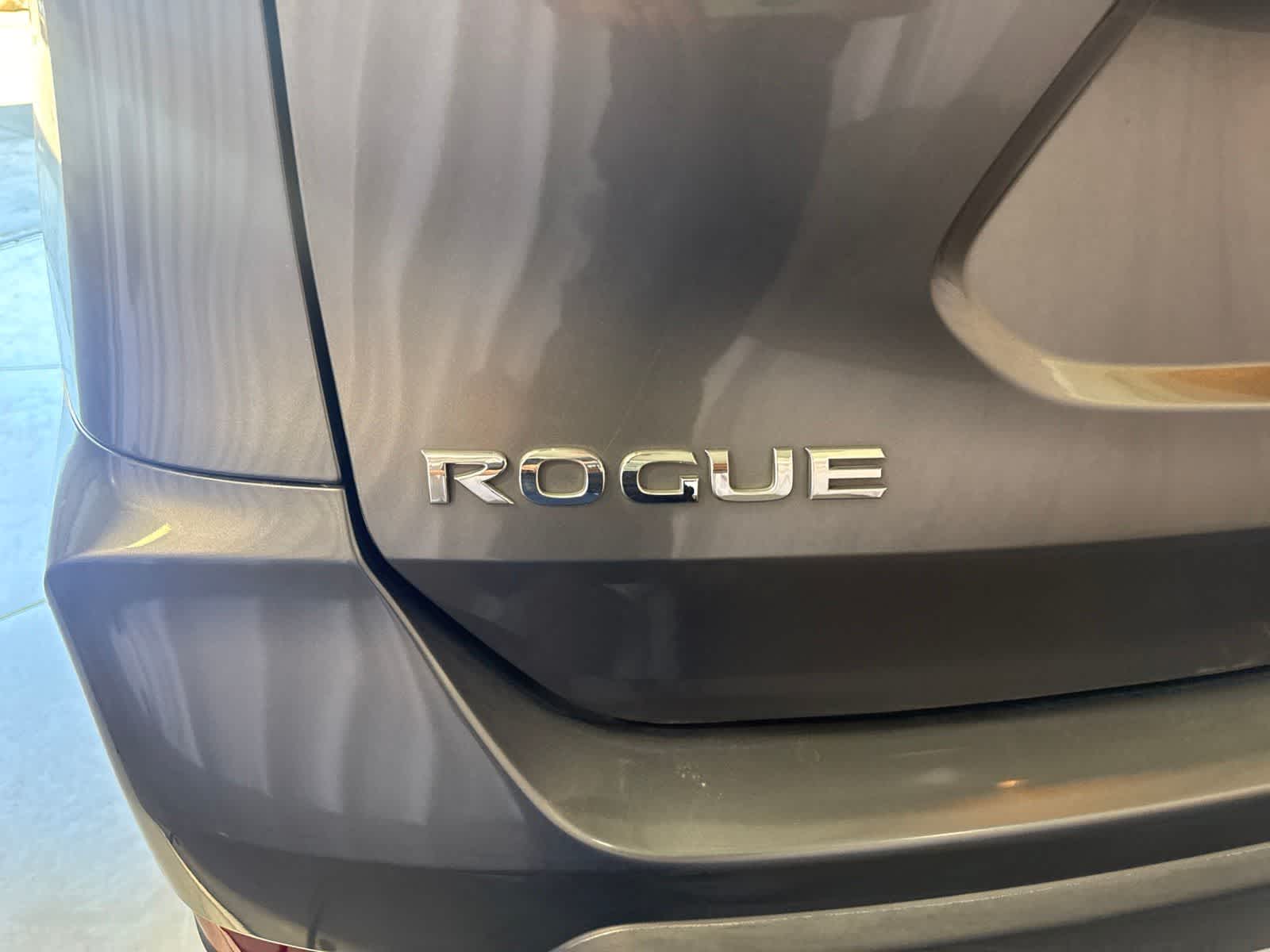 Thumbnail: 2017 Nissan Rogue - 10