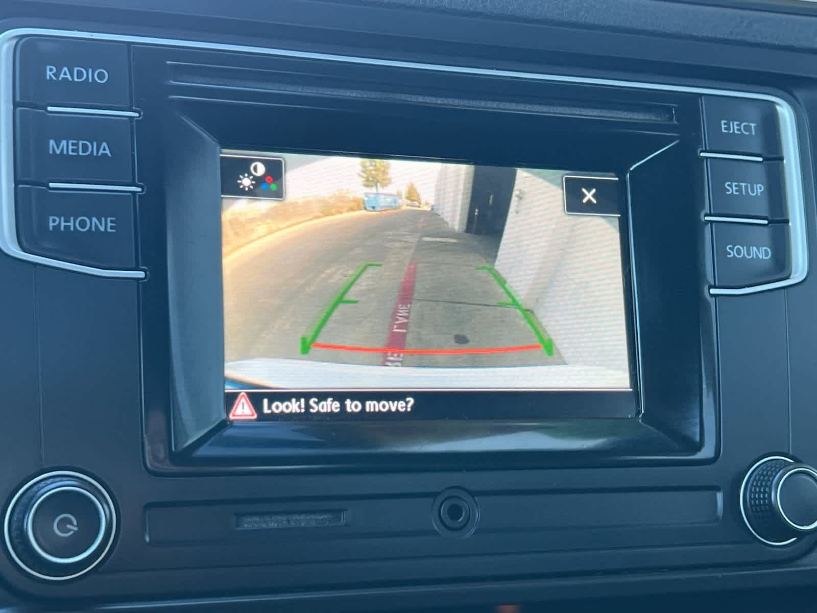 Thumbnail: 2017 Volkswagen Jetta - 19