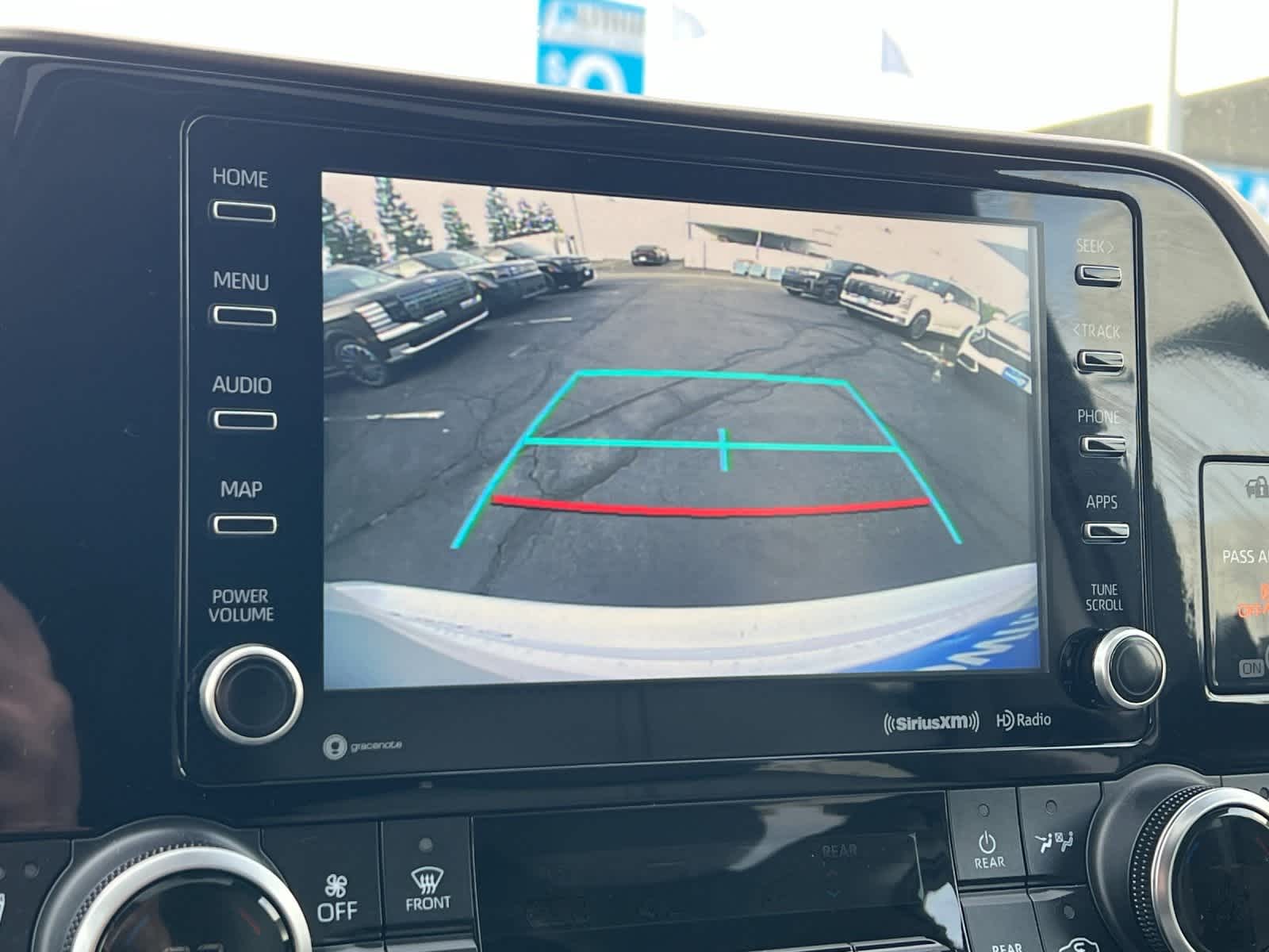 Thumbnail: 2022 Toyota Highlander - 21