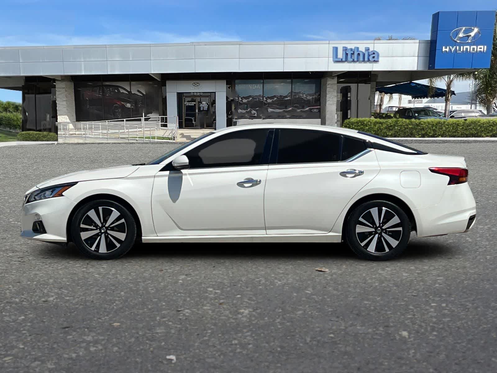 Thumbnail: 2019 Nissan Altima - 6