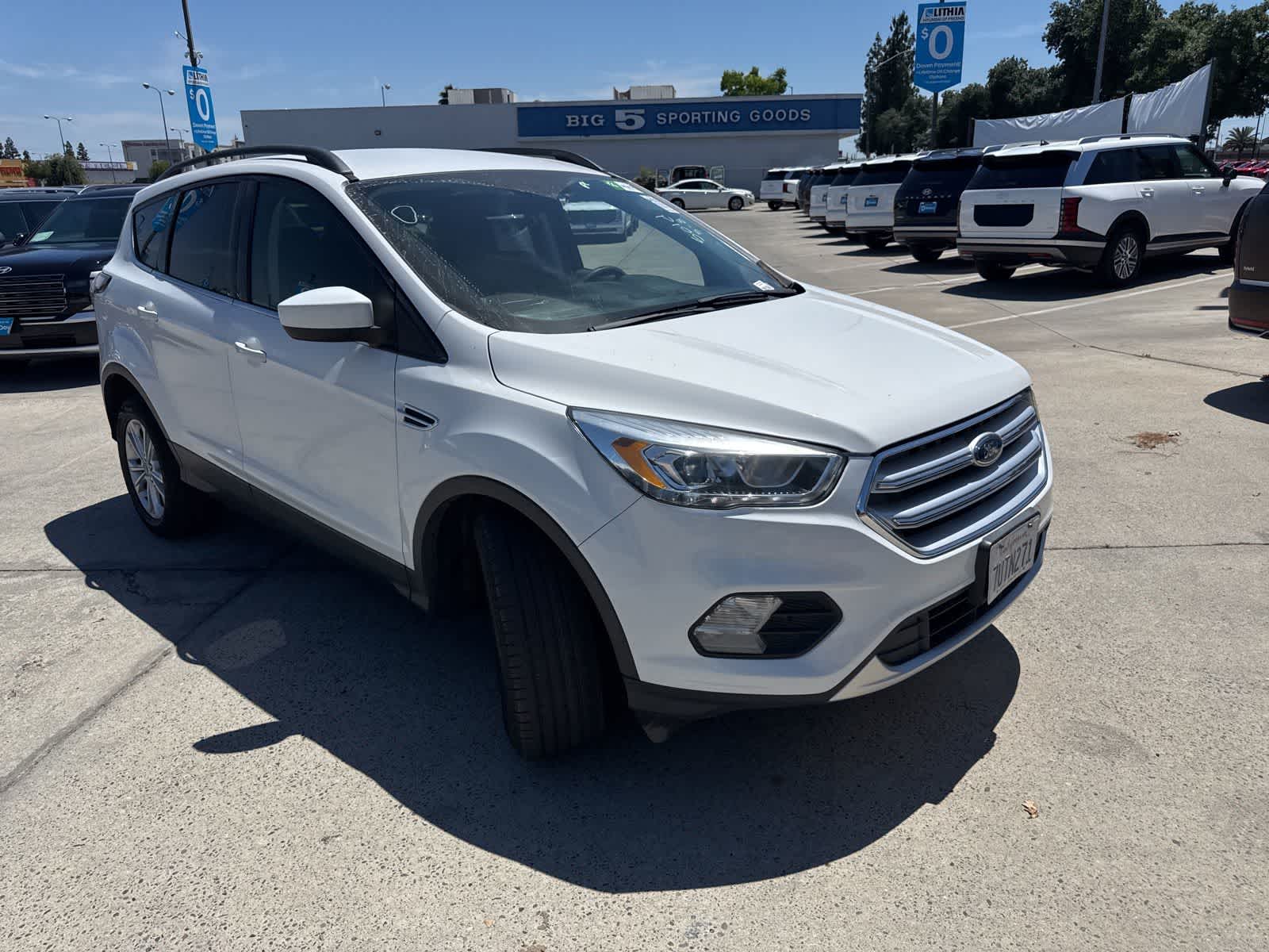 Thumbnail: 2017 Ford Escape - 3