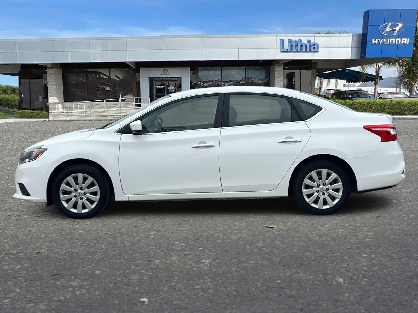 Thumbnail: 2016 Nissan Sentra - 5