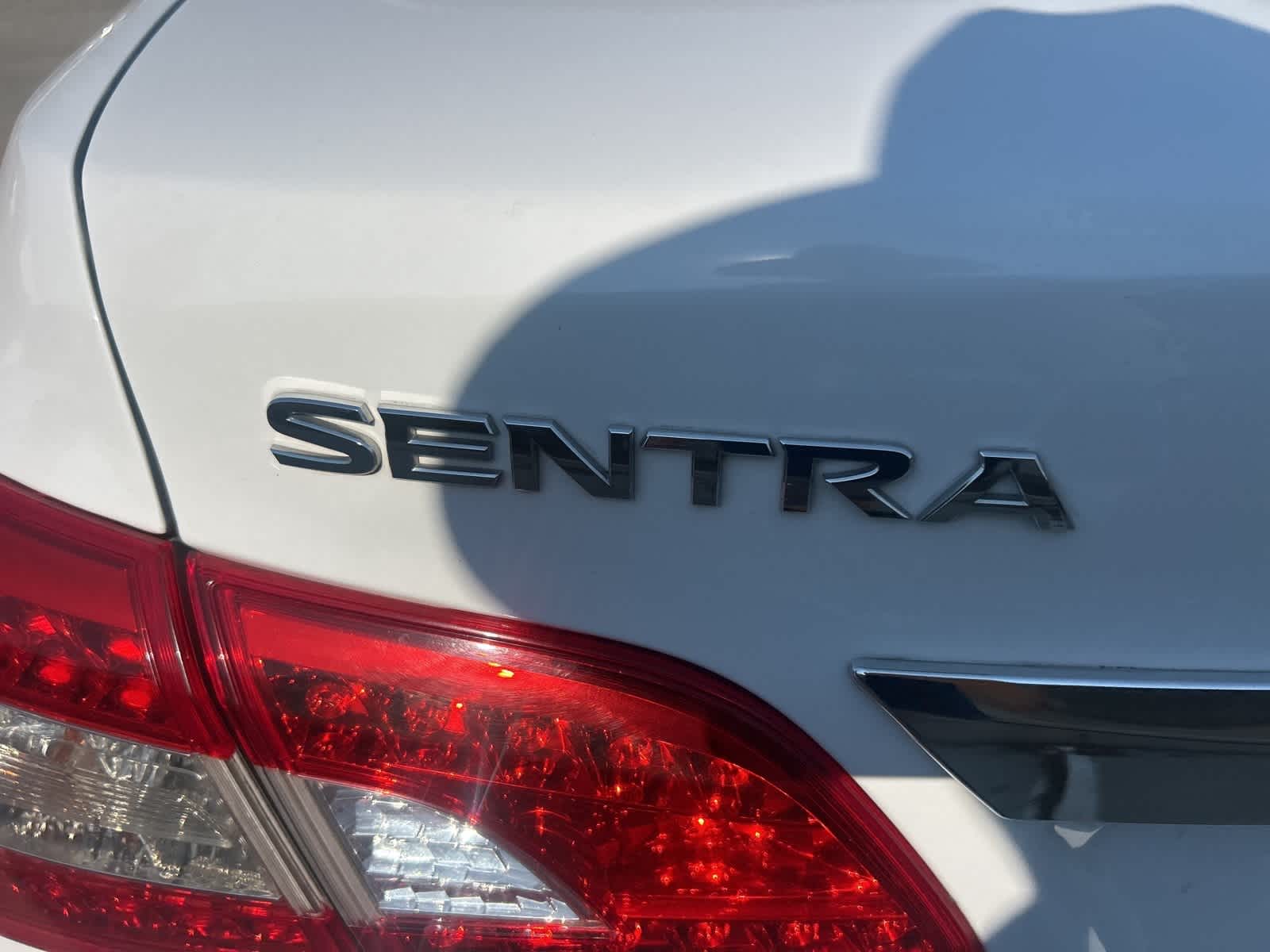 Thumbnail: 2015 Nissan Sentra - 12