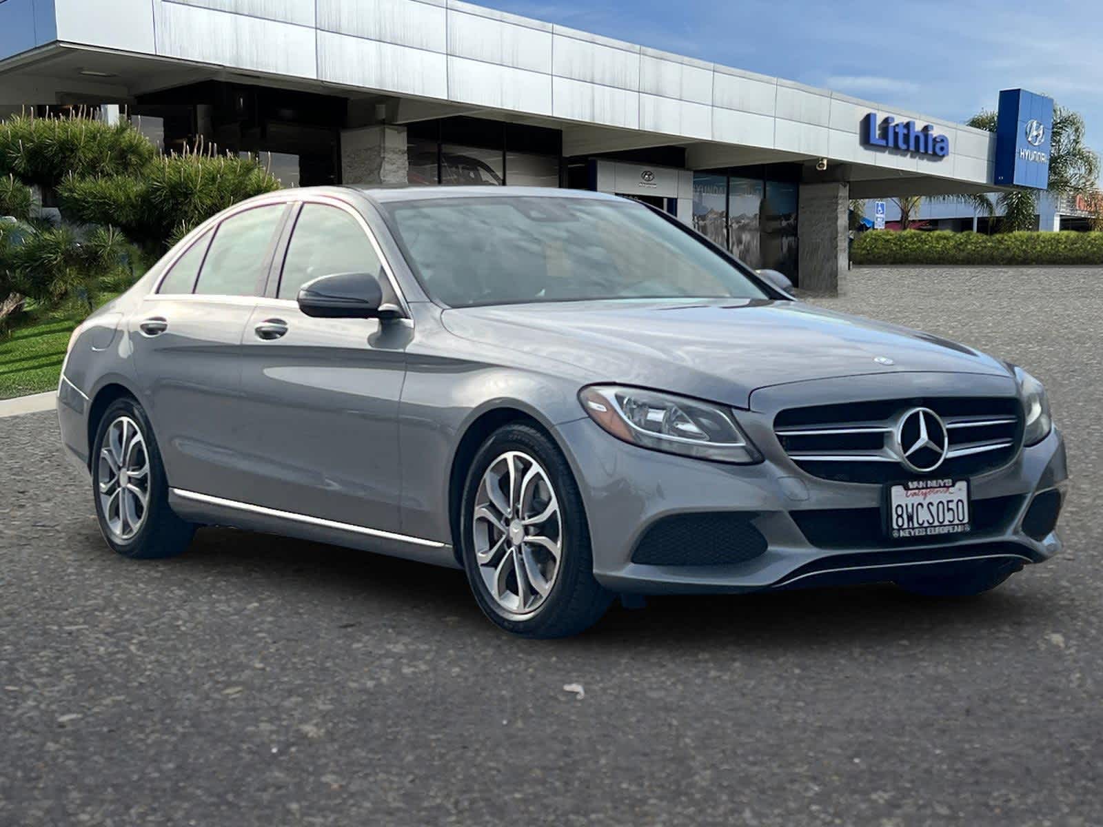 Thumbnail: 2016 Mercedes-Benz C-Class - 9