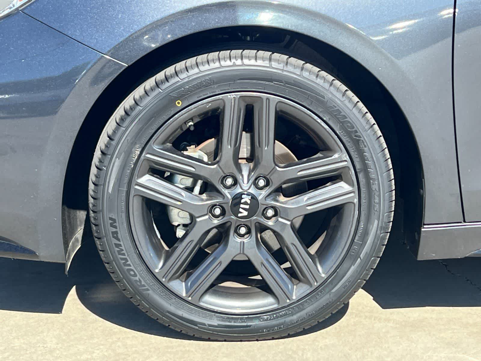 Thumbnail: 2021 Kia Forte - 25