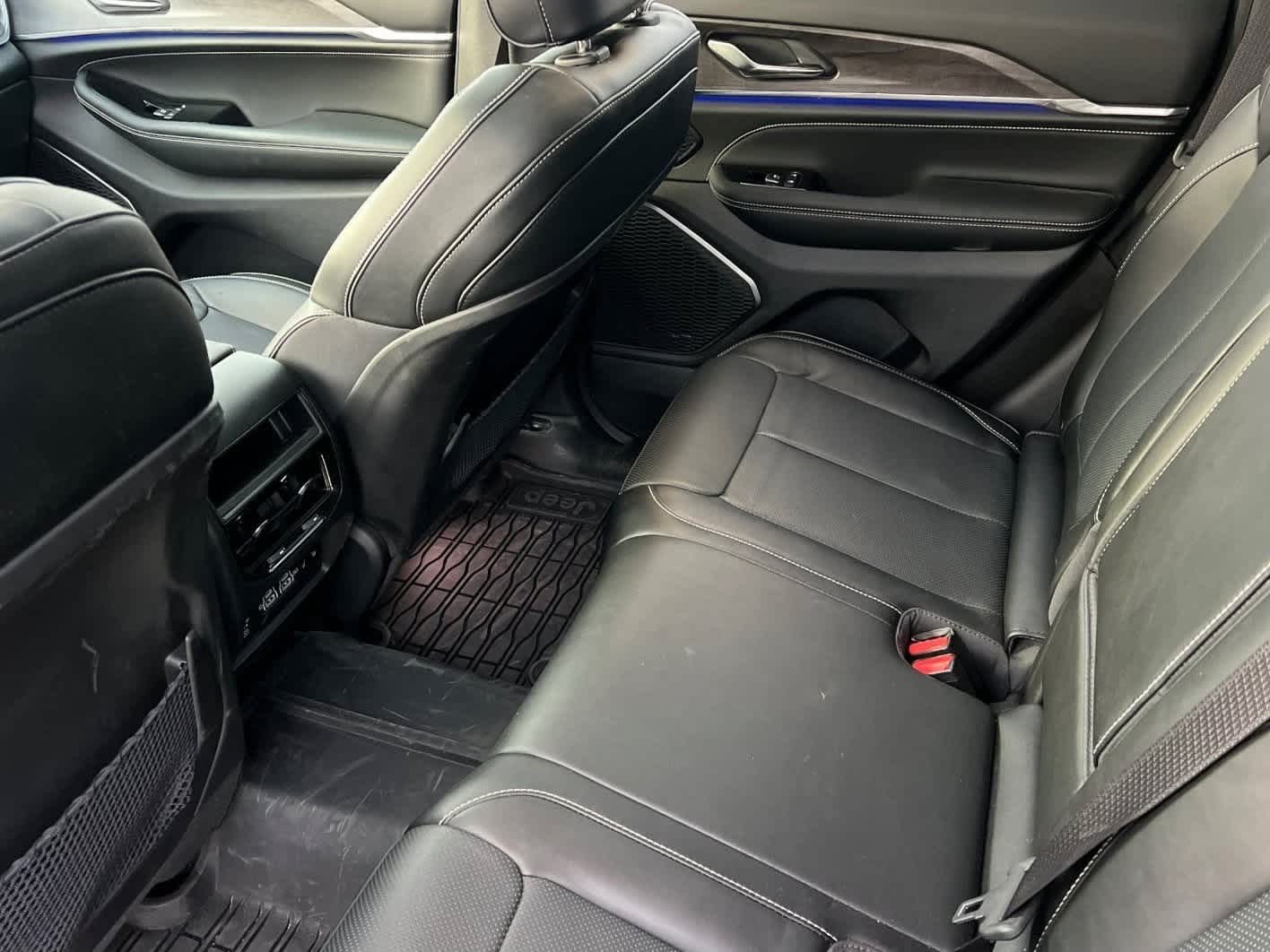 Thumbnail: 2024 Jeep Grand Cherokee - 3