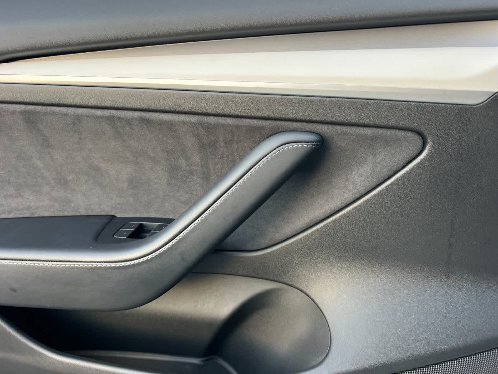 Thumbnail: 2022 Tesla Model 3 - 12