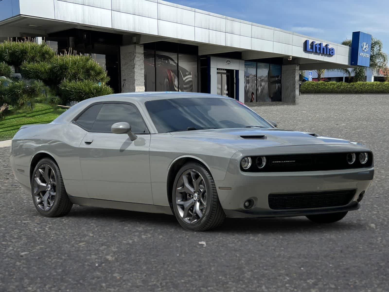 Thumbnail: 2017 Dodge Challenger - 10