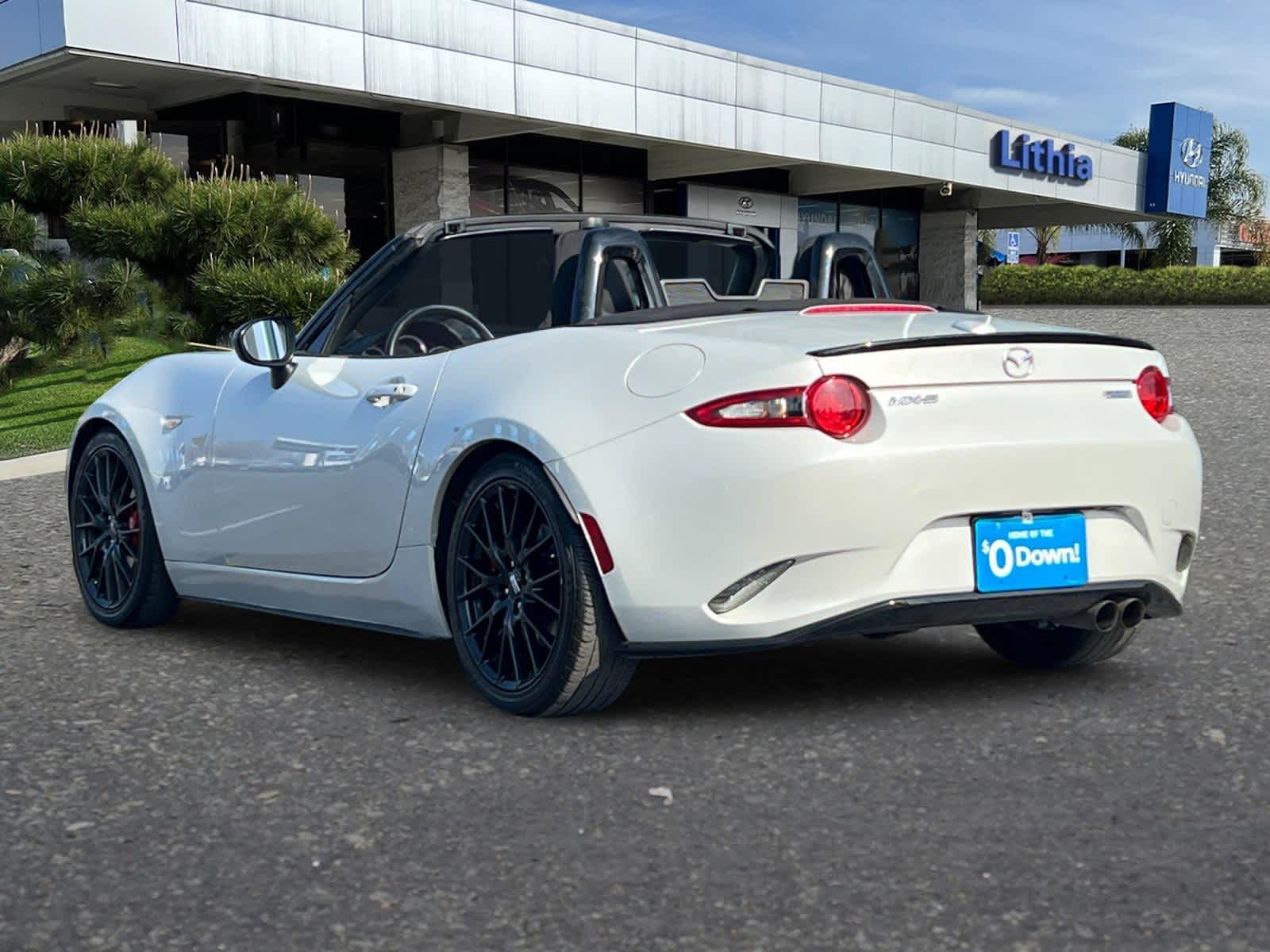 Thumbnail: 2016 Mazda MX-5 Miata - 6