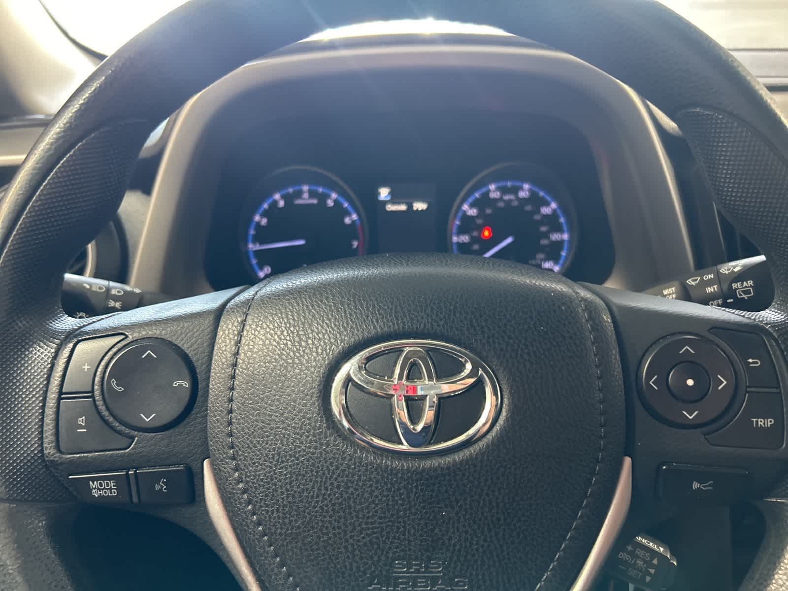 Thumbnail: 2018 Toyota RAV4 - 30