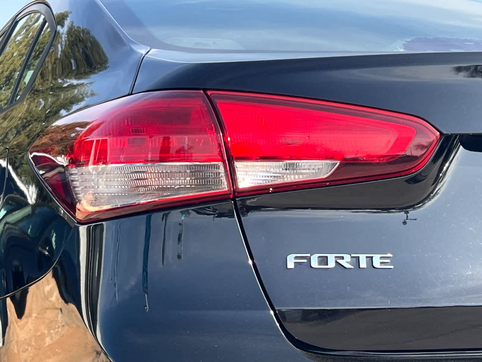 Thumbnail: 2018 Kia Forte - 25