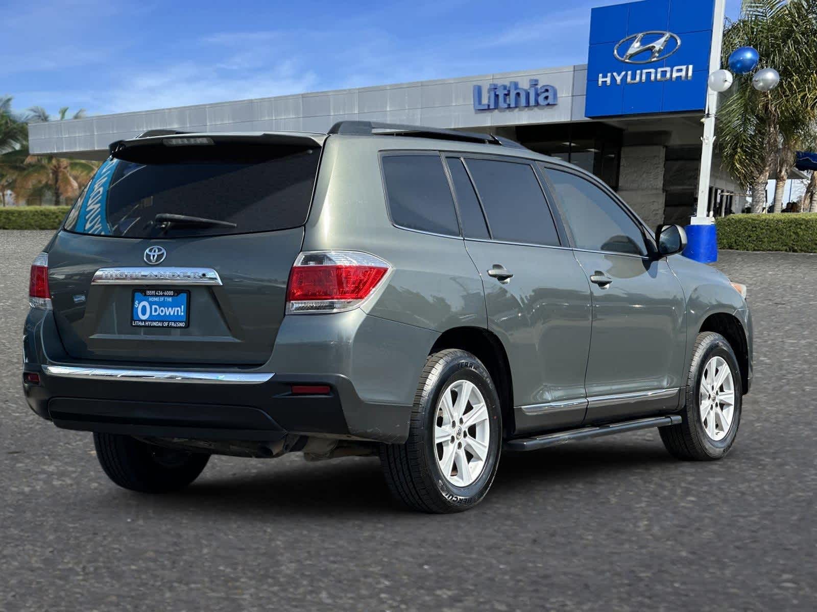 Thumbnail: 2013 Toyota Highlander - 2
