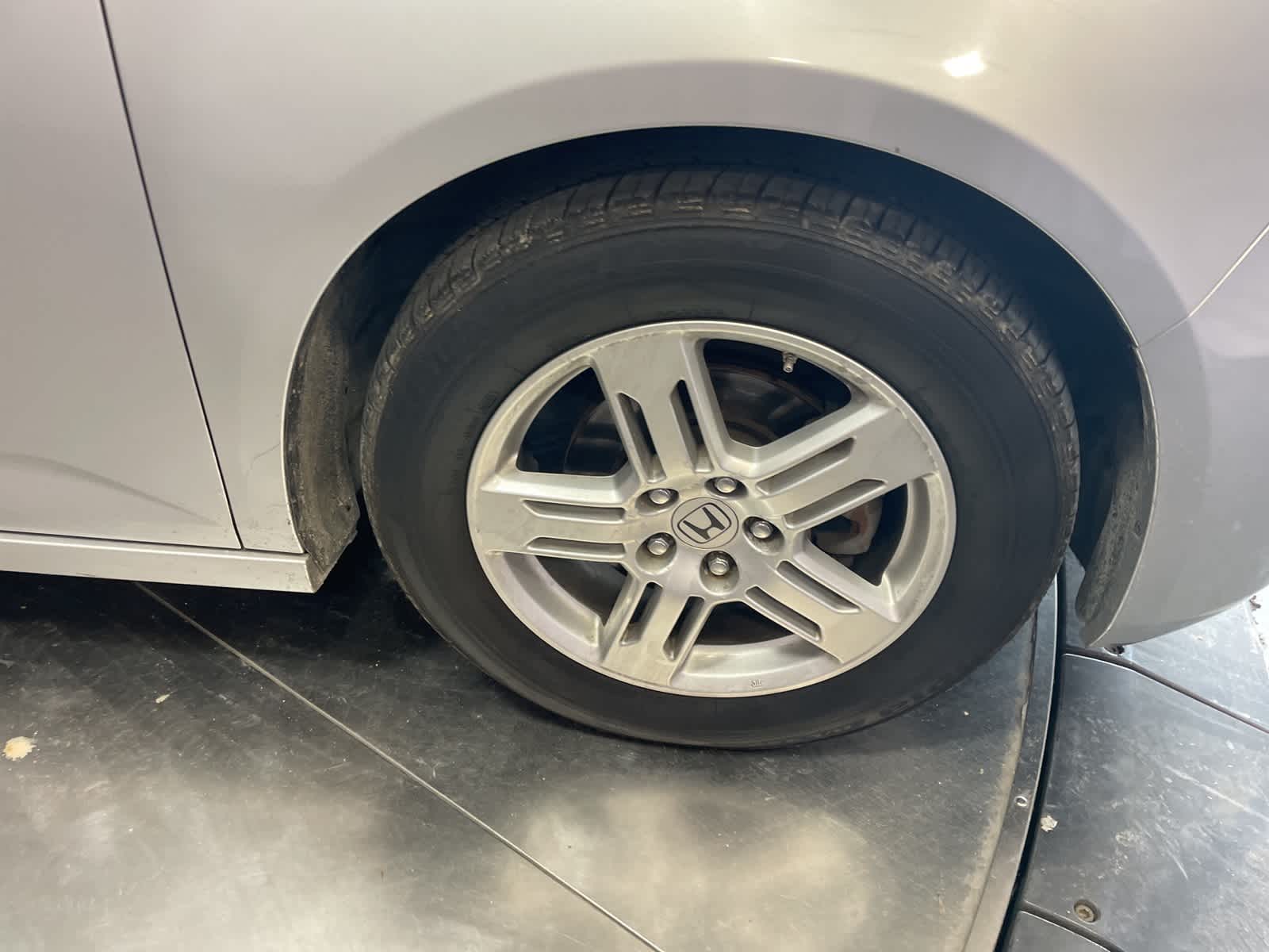 Thumbnail: 2012 Honda Odyssey - 13