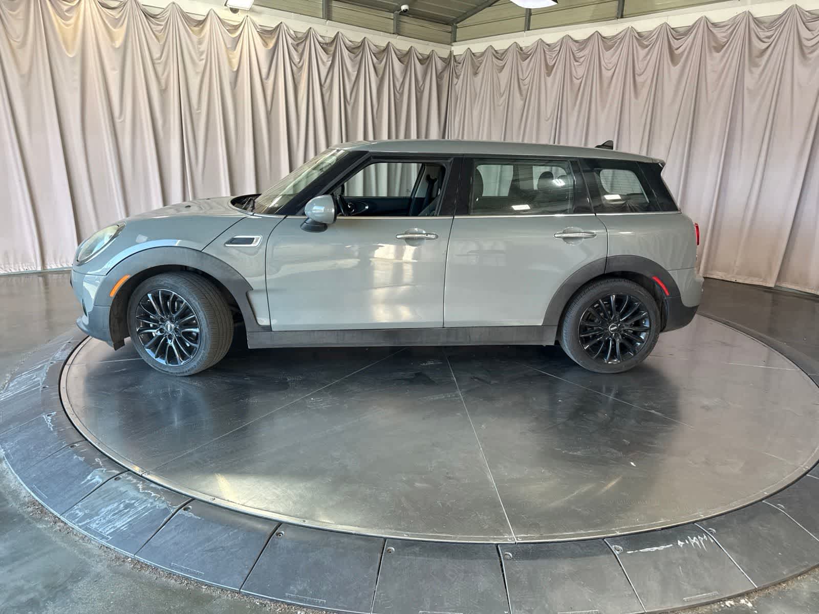 Thumbnail: 2017 MINI Cooper Clubman - 8