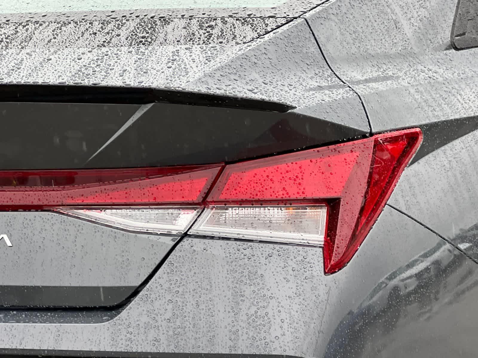 Thumbnail: 2025 Hyundai Elantra - 25