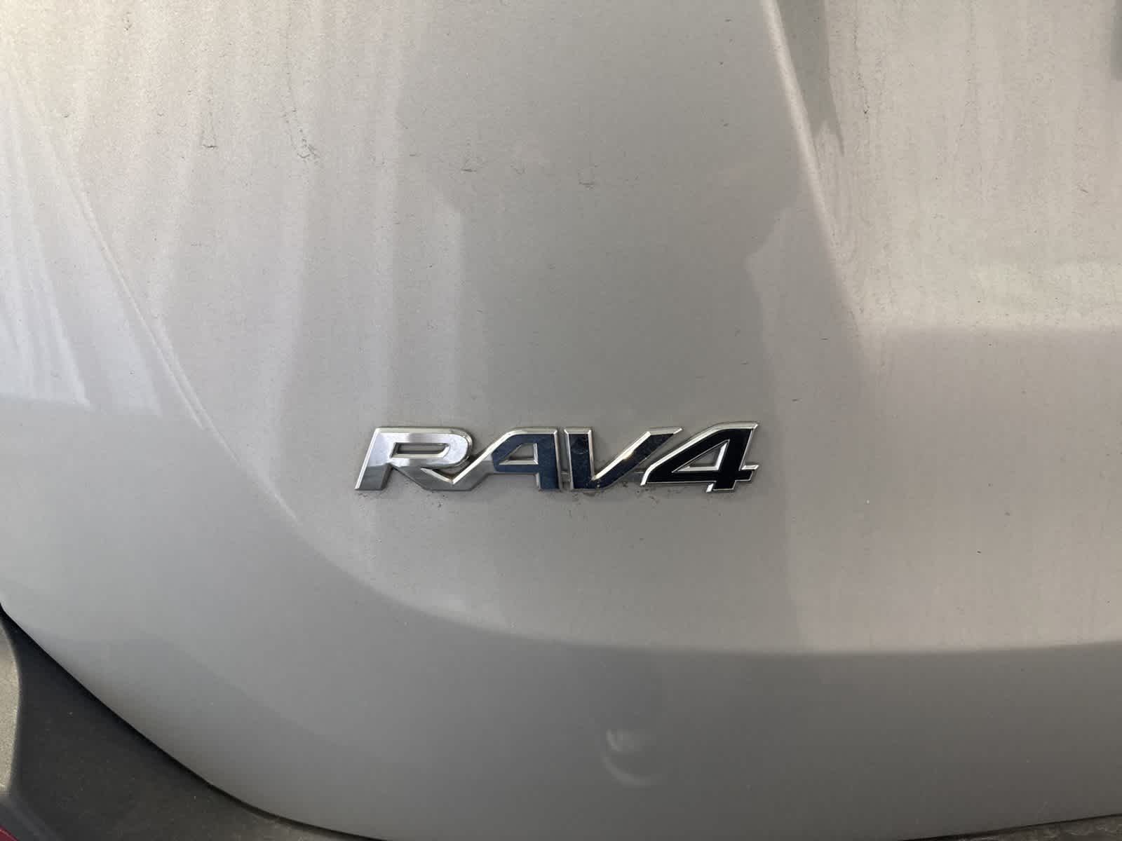 Thumbnail: 2014 Toyota RAV4 - 13