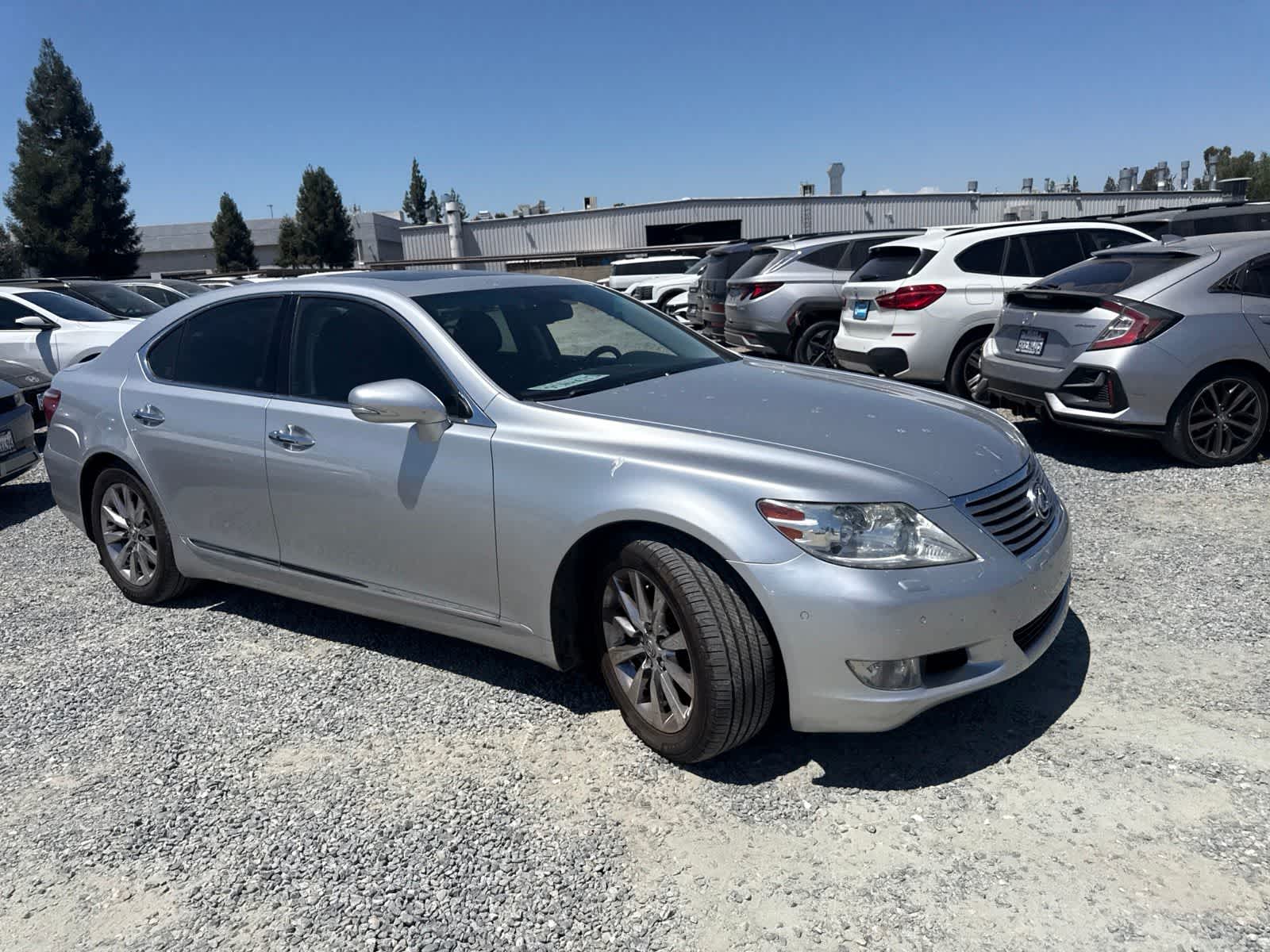 Thumbnail: 2010 Lexus LS - 2