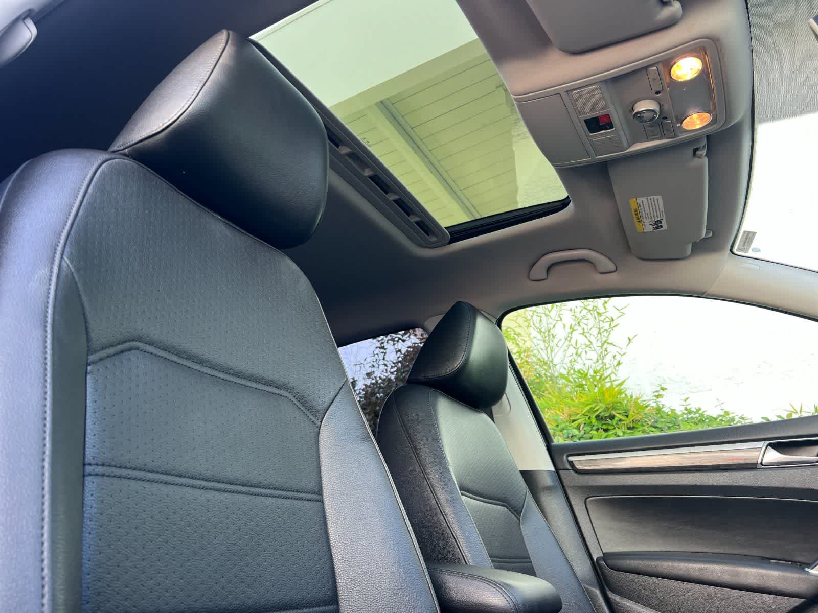 Thumbnail: 2016 Volkswagen Passat - 17