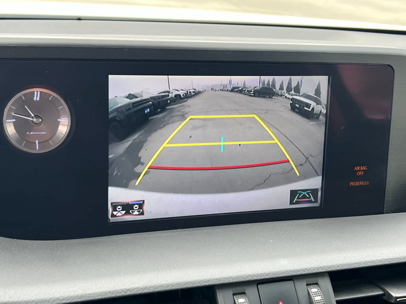 Thumbnail: 2019 Lexus ES - 19